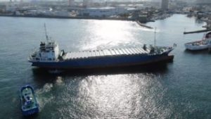 内航運送貨物船 「辰春丸」が、 入渠しました。